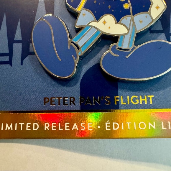NWT. Disney Mickey Mouse The Main Attraction Peter Pan's Flight LE large Pin - Picture 3 of 8